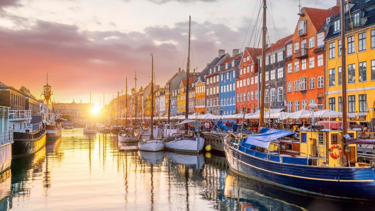 Stylish Spacious W 3br In Lejlighed København