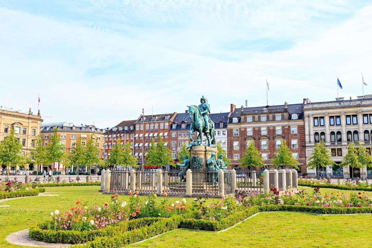 Stylish Spacious W 3br In * København