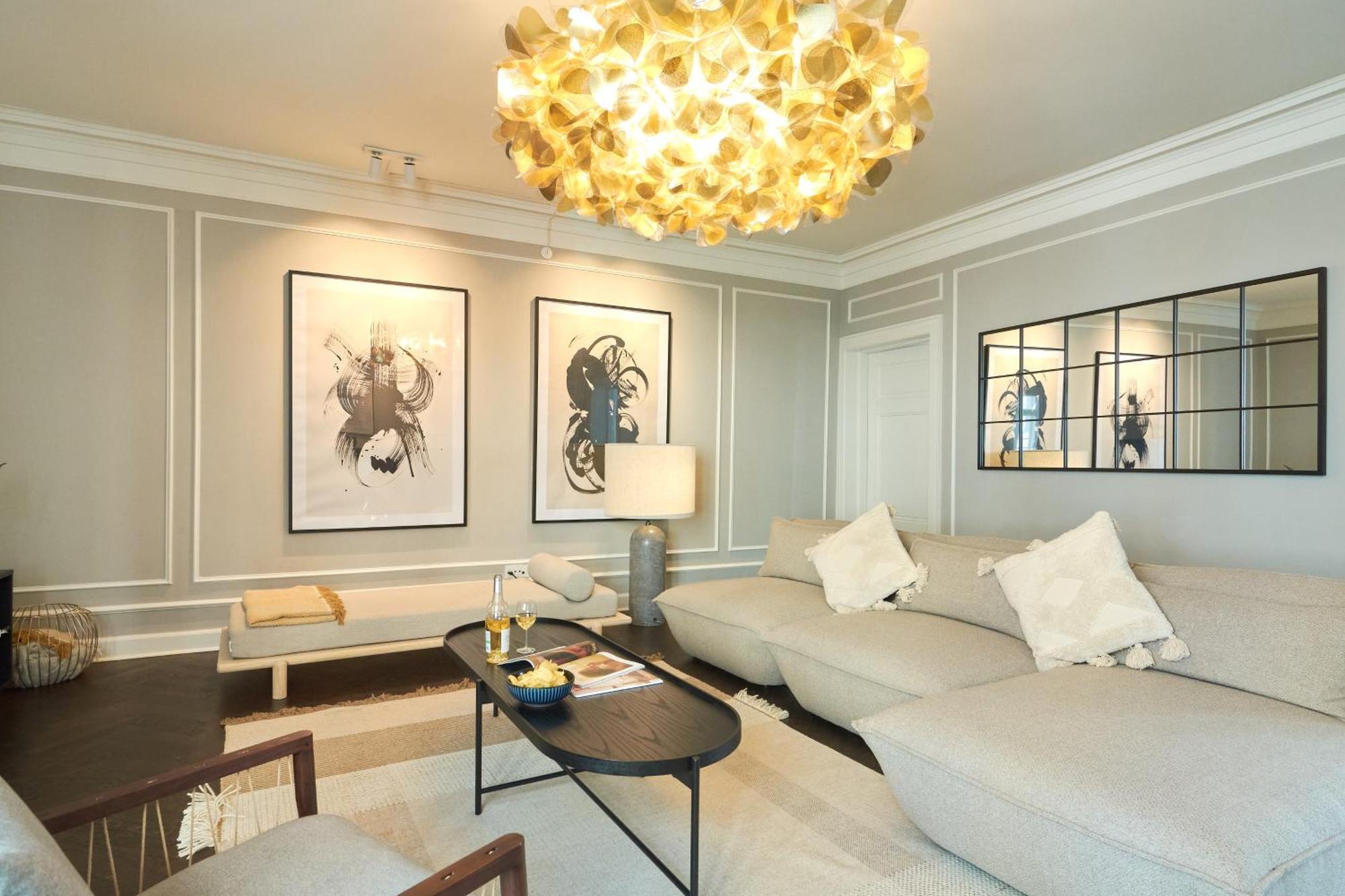 Stylish Spacious W 3br In * København