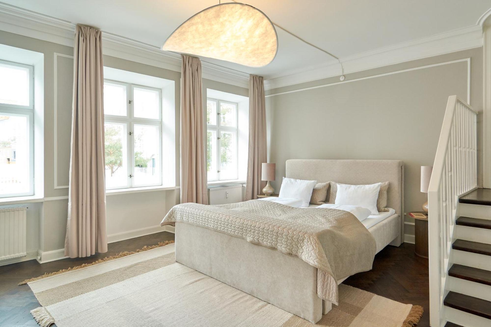 Lejlighed Stylish Spacious W 3br In København