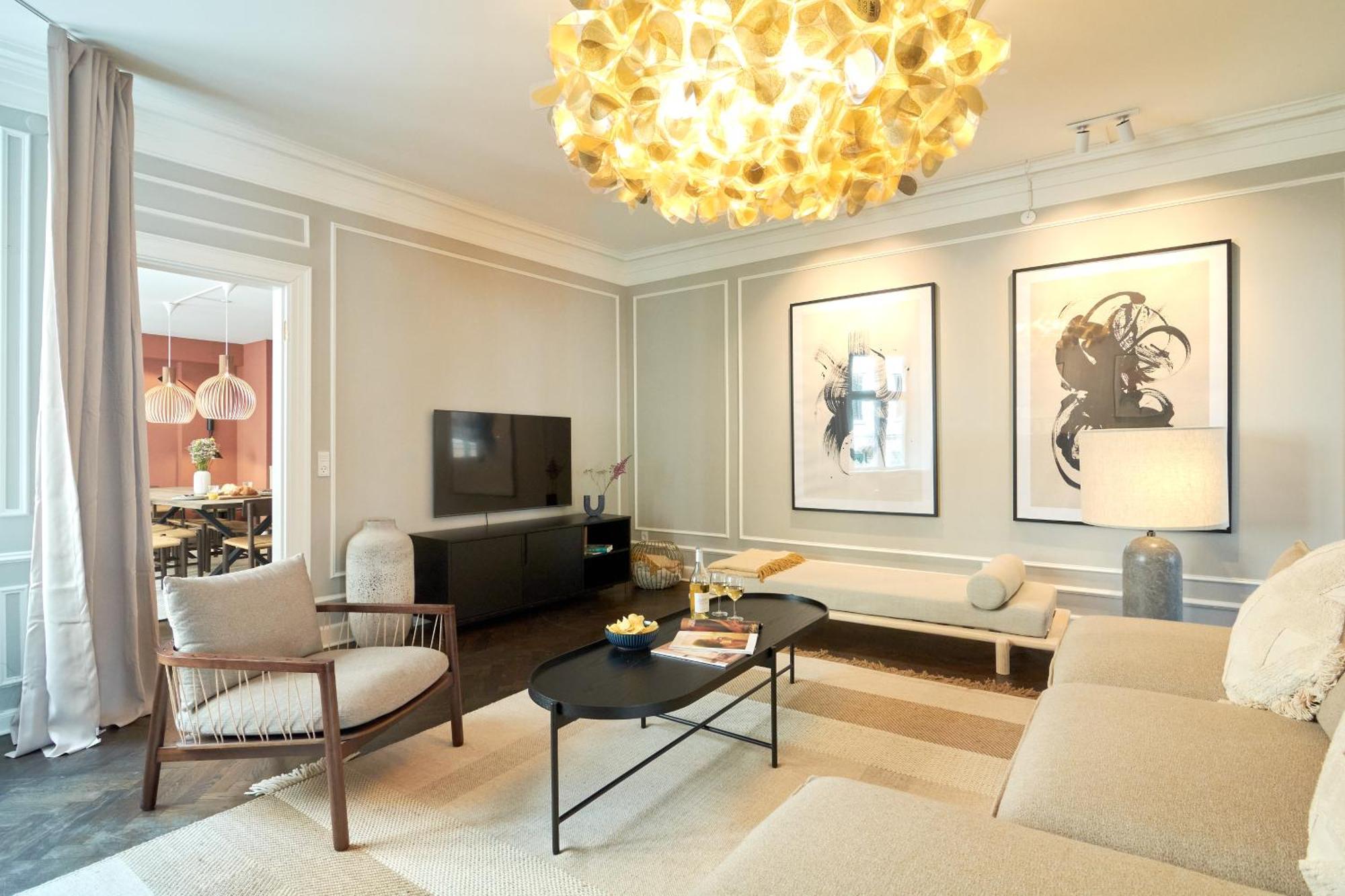 Stylish Spacious W 3br In * København